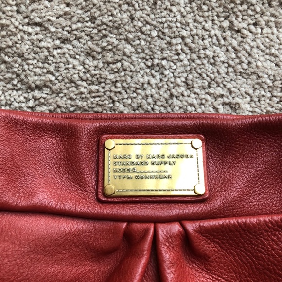 Marc by Marc Jacobs Classic Q Hillier Leather - Picture 2 of 4